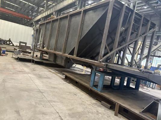 شراء 20-80 m3 capacity railway bogie frame shot blasted to SA 2.5 standard for railway cargo transportation online manufacture