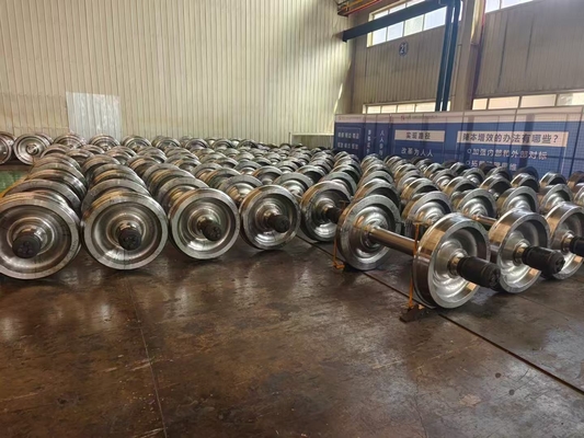 عجلات سكك حديدية مطروقة بمحمل Timken متينة وطويلة الأمد