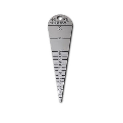 1480mm معدات قياس مسار السكك الحديدية للفجوة المشتركة 0.01 القرار