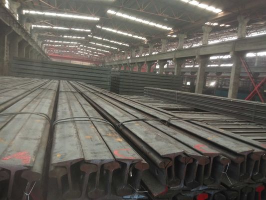 DIN 536 A100 Crane Rail ، قطار فولاذي 12 م 10 م مقاس 900A مادة
