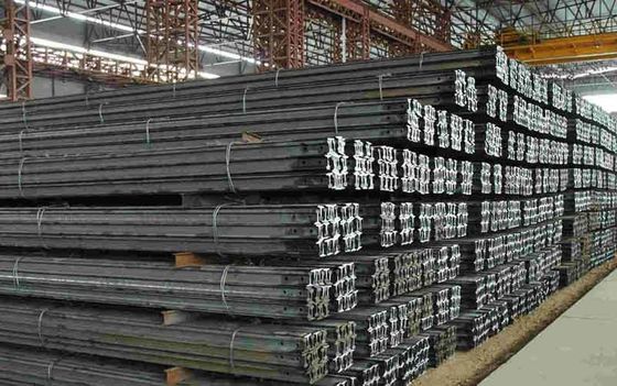 QU120 QU100 Steel Crane Rail ، سكة حديدية فولاذية B T 5055-2014 قياسية ODM